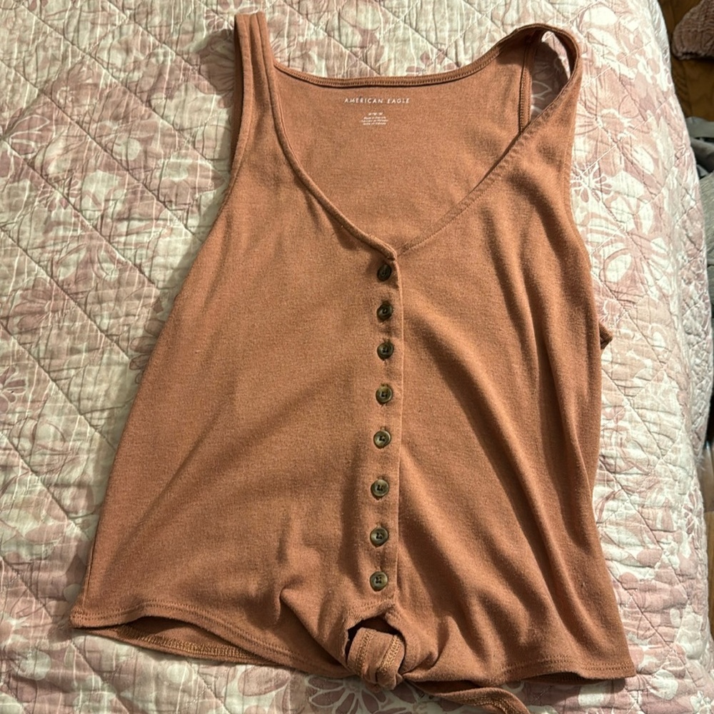Selling a American eagle shirt